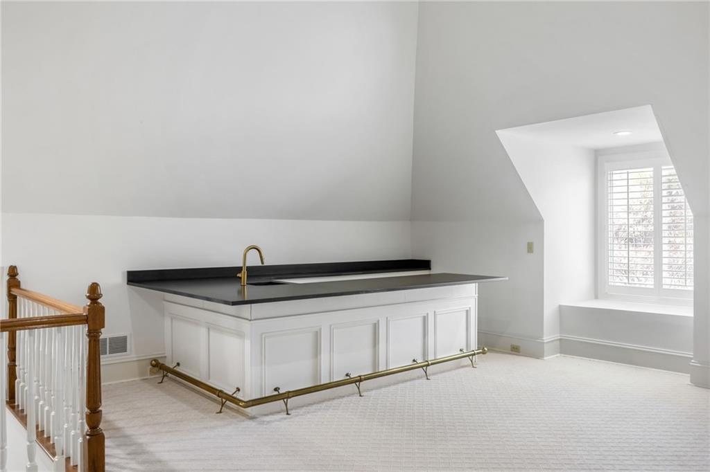 4571 Columns Drive SE