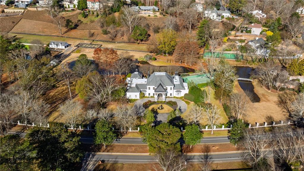 4571 Columns Drive SE