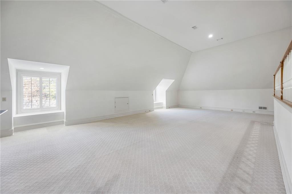 4571 Columns Drive SE