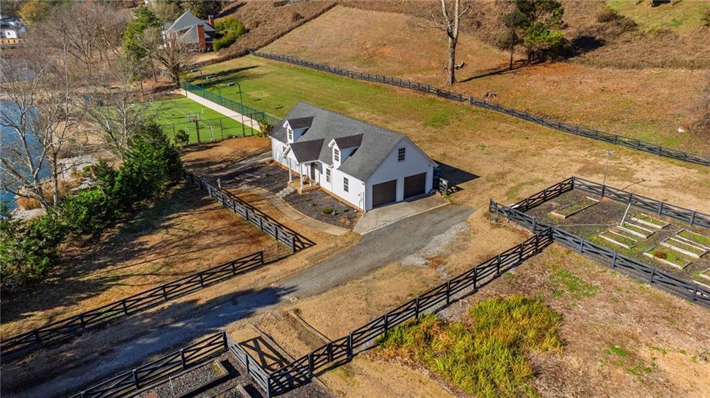 4571 Columns Drive SE