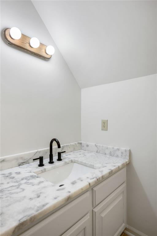 4571 Columns Drive SE