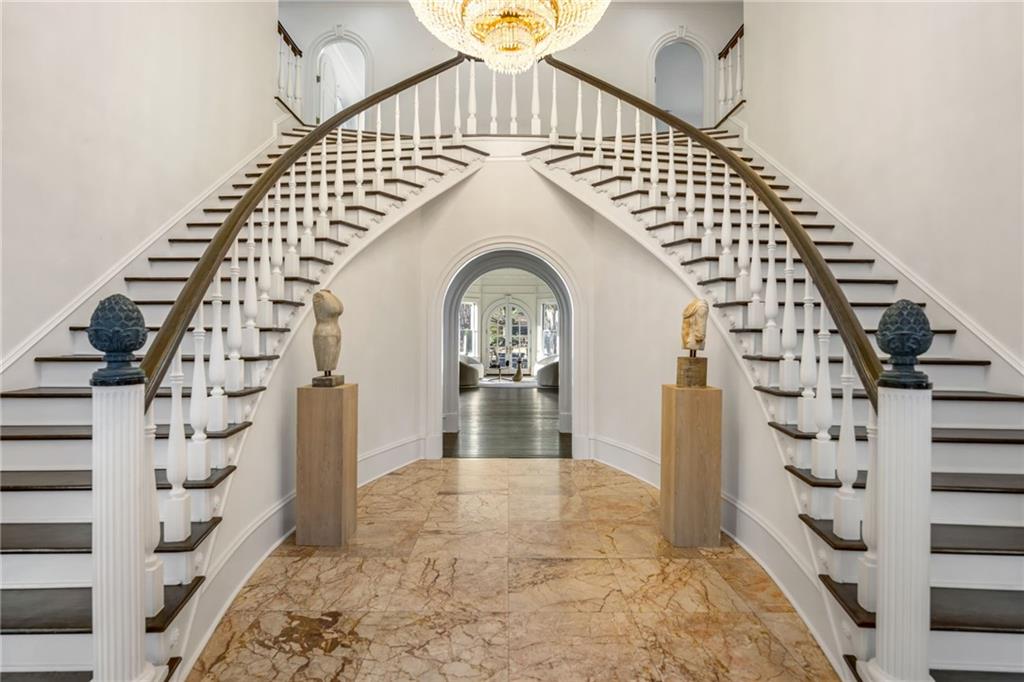 4571 Columns Drive SE