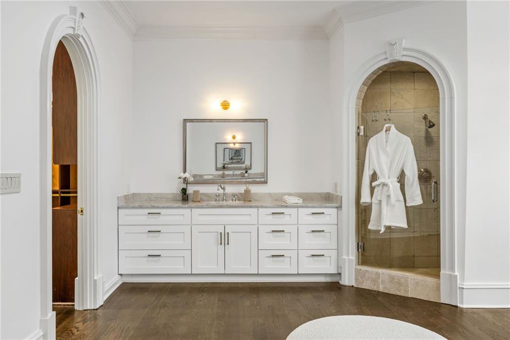 4571 Columns Drive SE