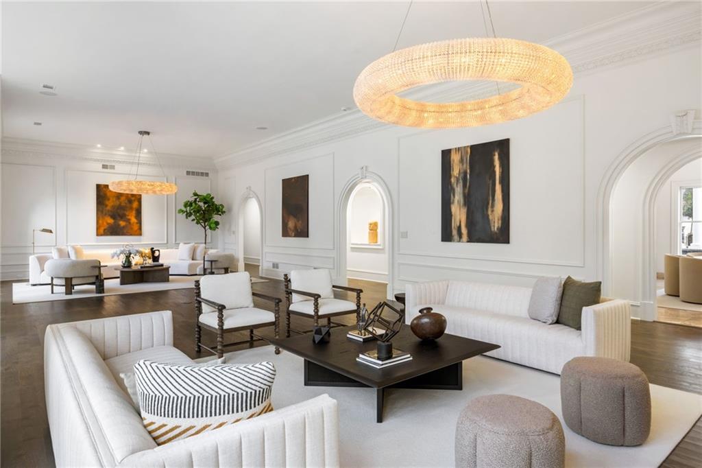 4571 Columns Drive SE