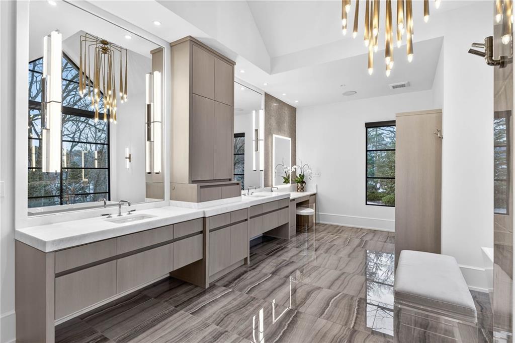 4488 Doral Circle SE