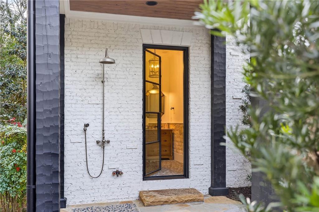 4488 Doral Circle SE