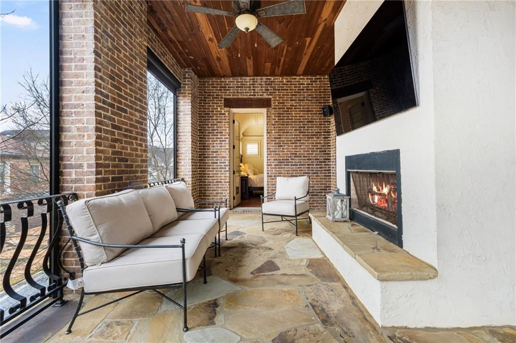 3751 Paces Lookout Circle SE