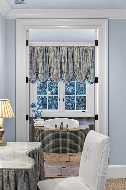 660 W Conway Drive NW