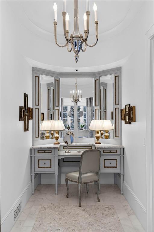 660 W Conway Drive NW