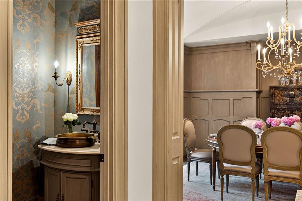 660 W Conway Drive NW