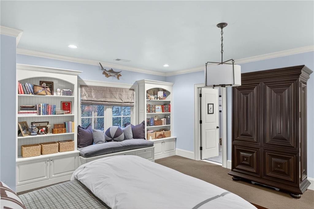 660 W Conway Drive NW