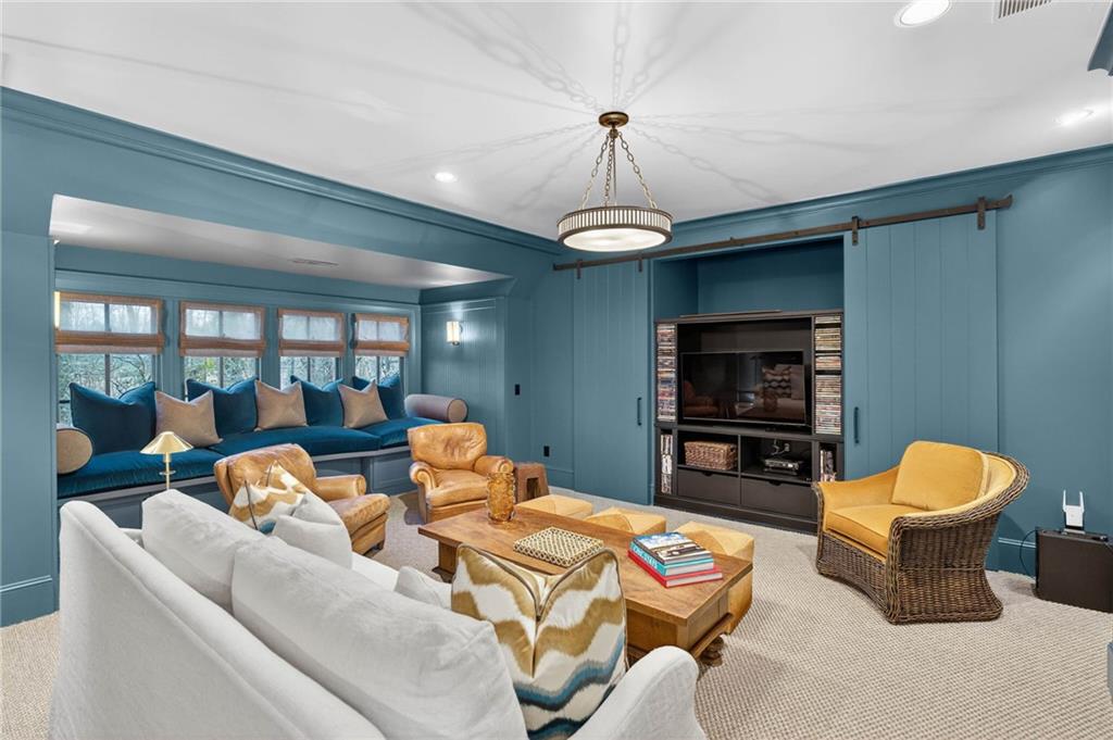 660 W Conway Drive NW