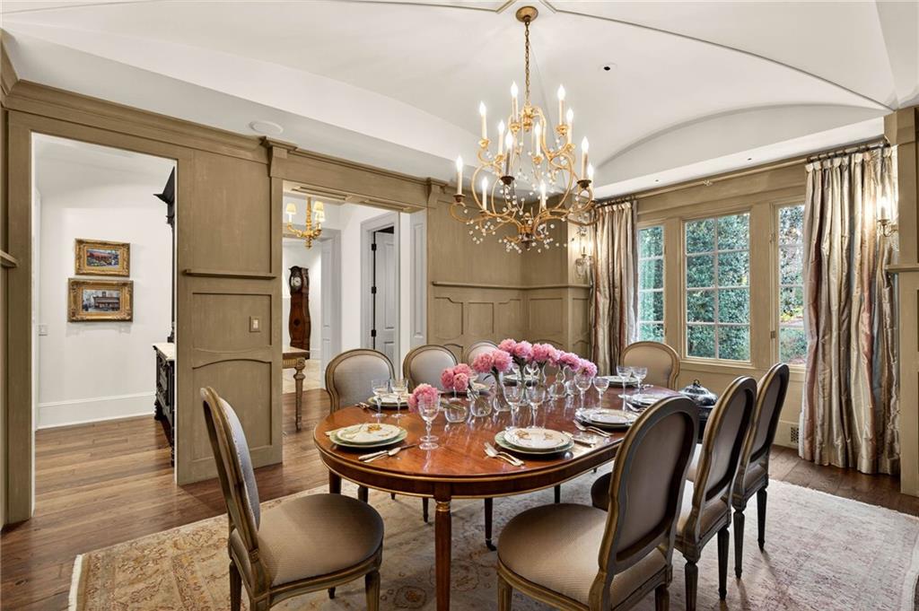 660 W Conway Drive NW