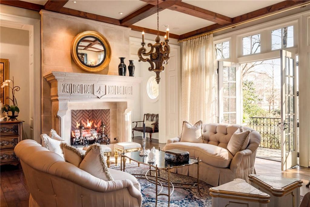 660 W Conway Drive NW