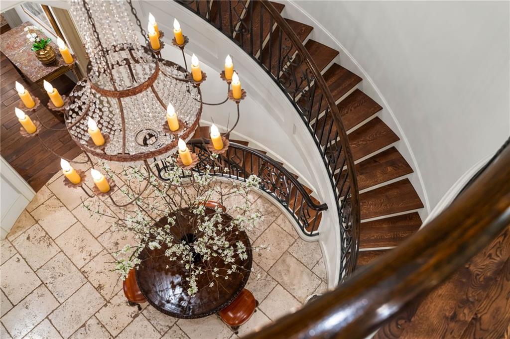 660 W Conway Drive NW