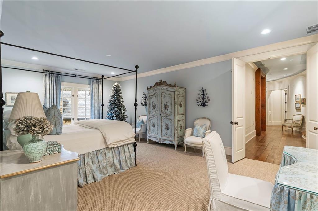 660 W Conway Drive NW