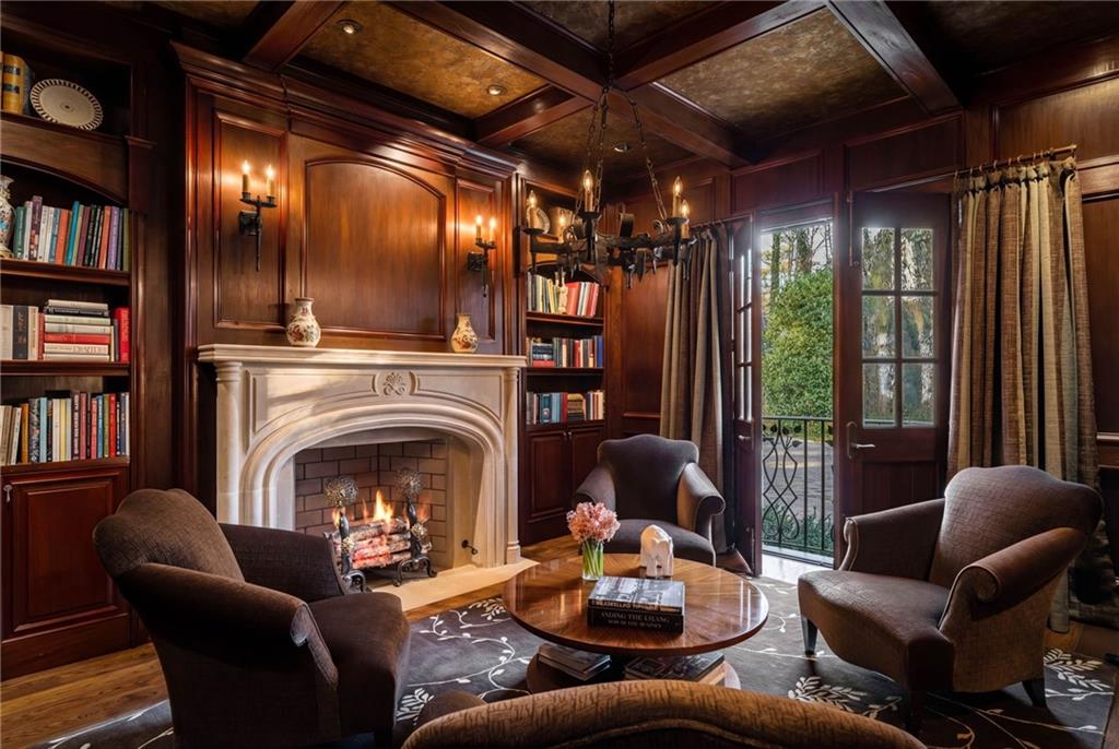 660 W Conway Drive NW