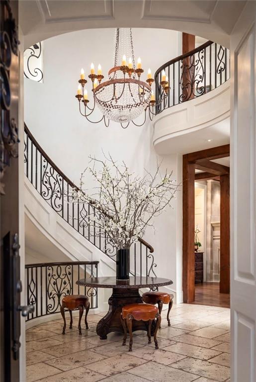 660 W Conway Drive NW