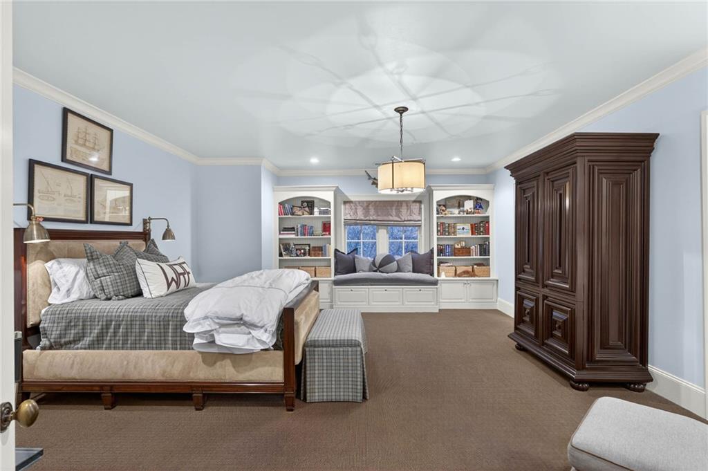 660 W Conway Drive NW