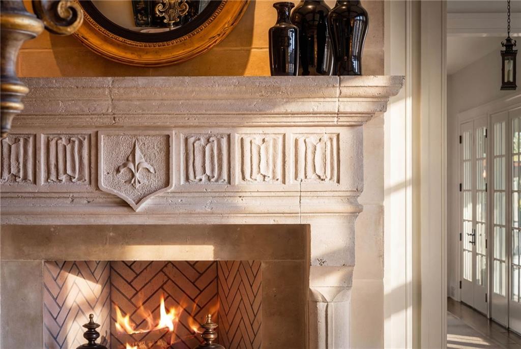 660 W Conway Drive NW