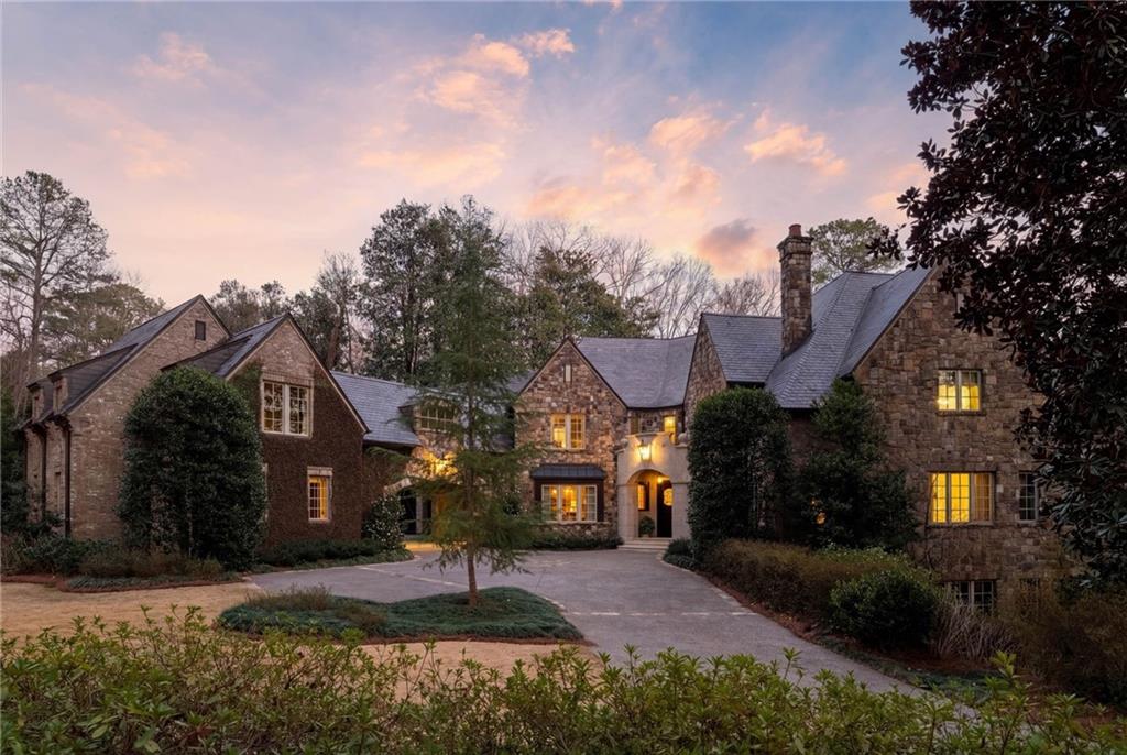 660 W Conway Drive NW