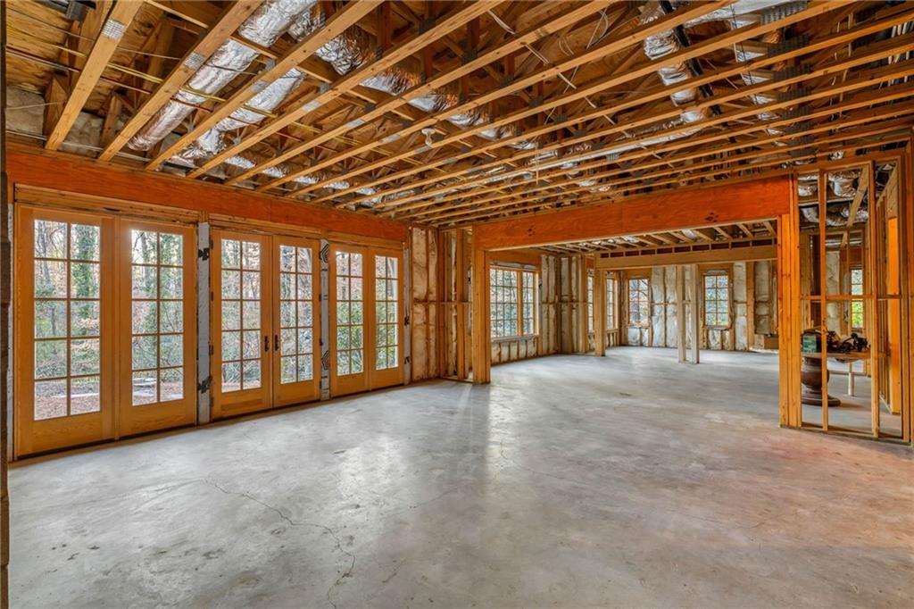 660 W Conway Drive NW