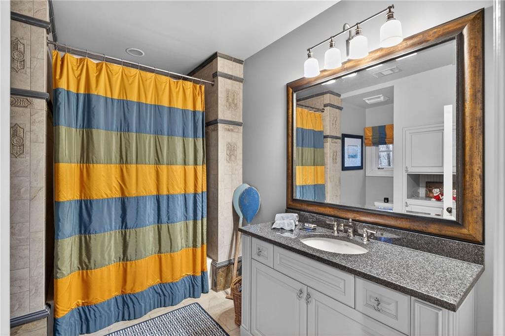 660 W Conway Drive NW