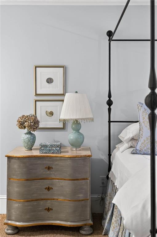 660 W Conway Drive NW