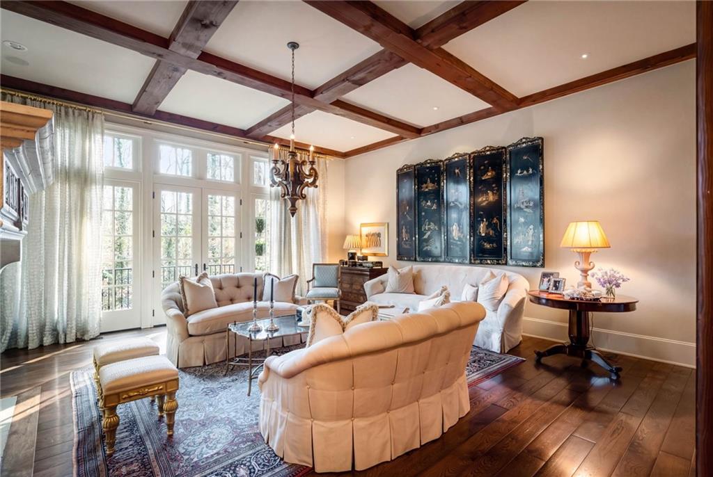 660 W Conway Drive NW