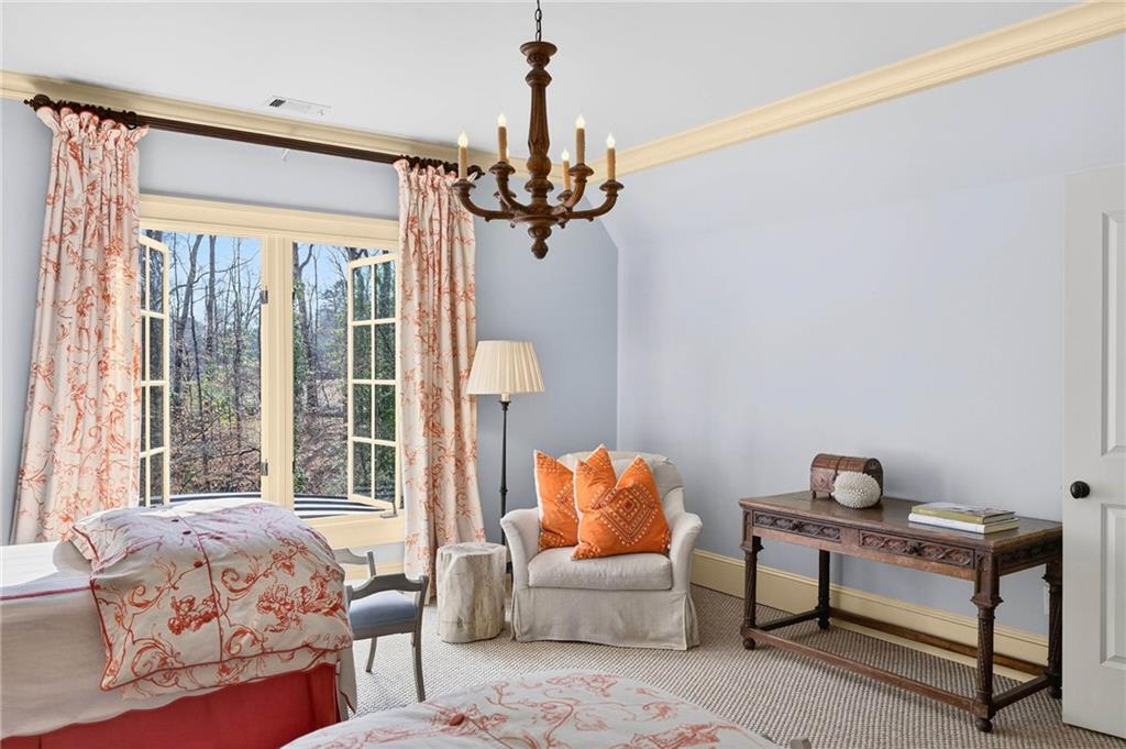 660 W Conway Drive NW