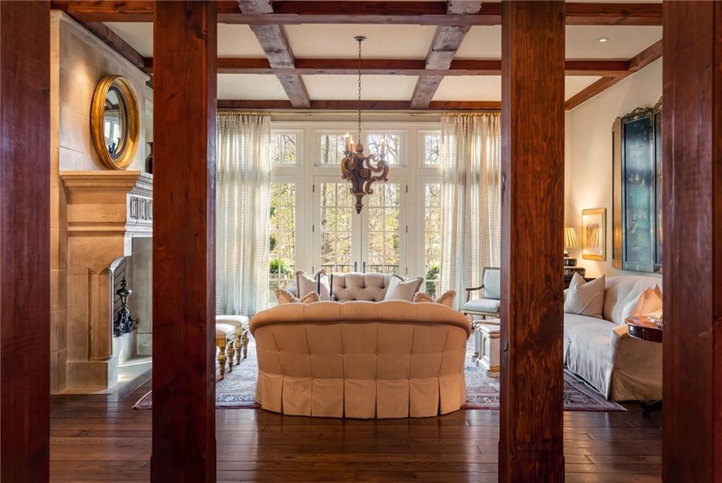 660 W Conway Drive NW