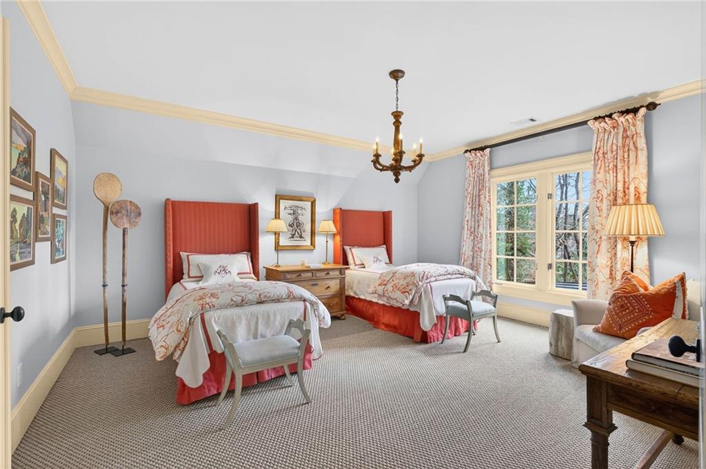 660 W Conway Drive NW