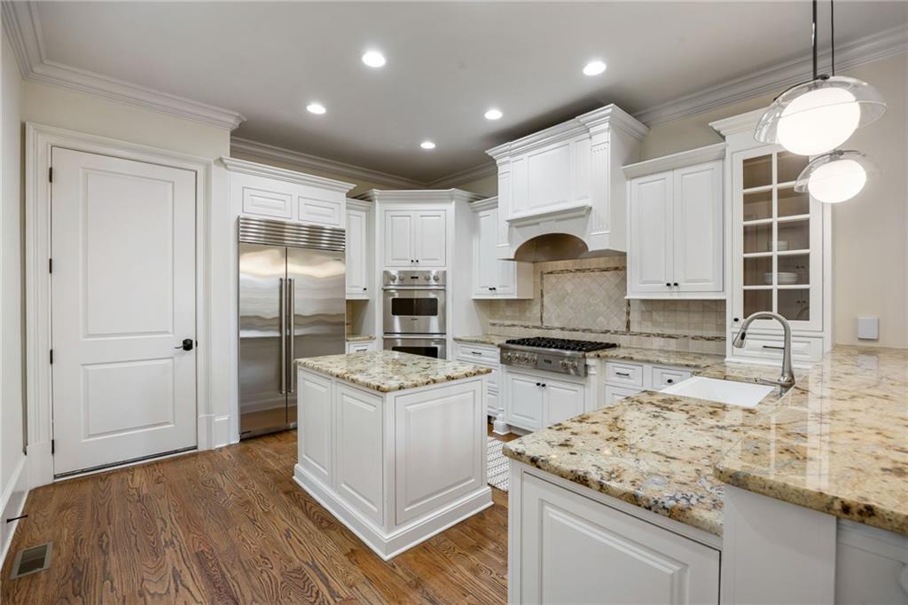 3751 Paces Lookout Circle