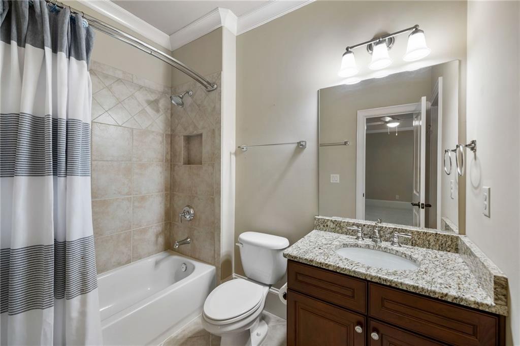 3751 Paces Lookout Circle