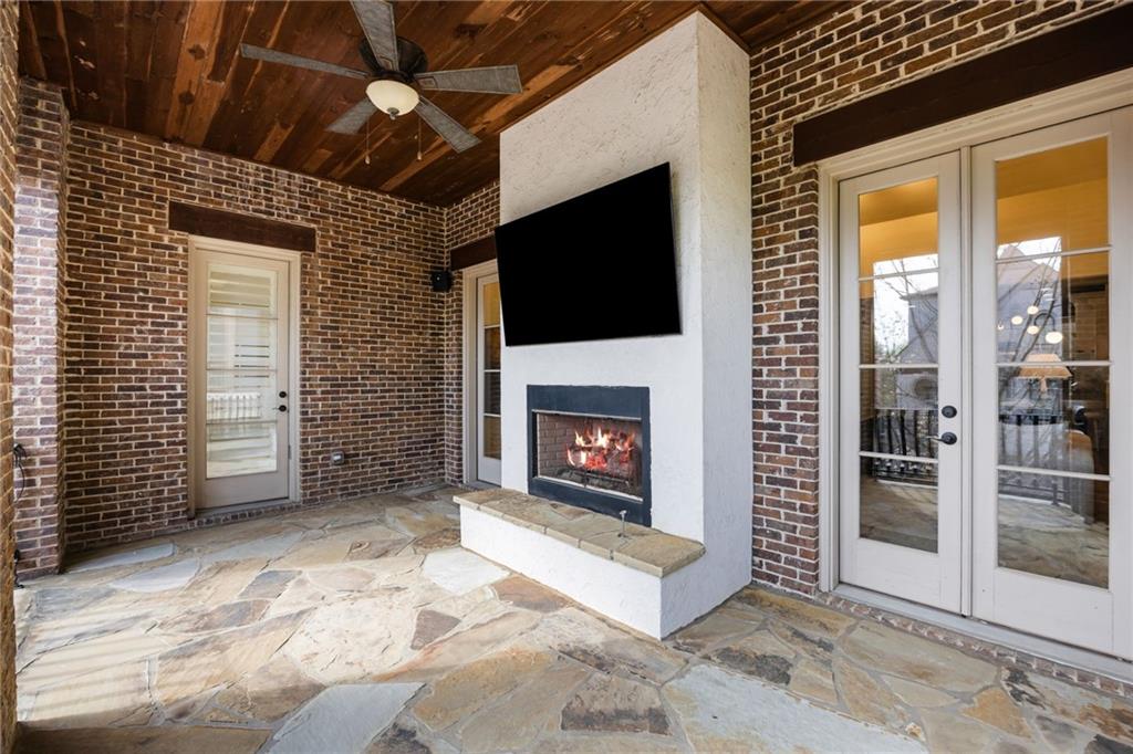 3751 Paces Lookout Circle