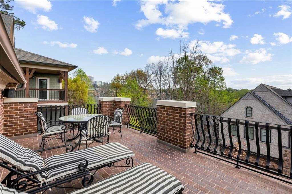 3751 Paces Lookout Circle