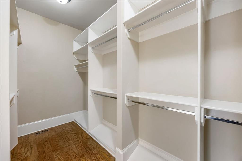 3751 Paces Lookout Circle