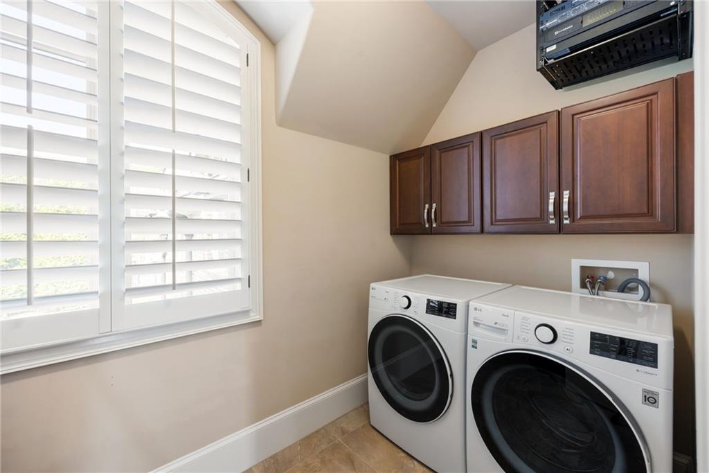 3751 Paces Lookout Circle