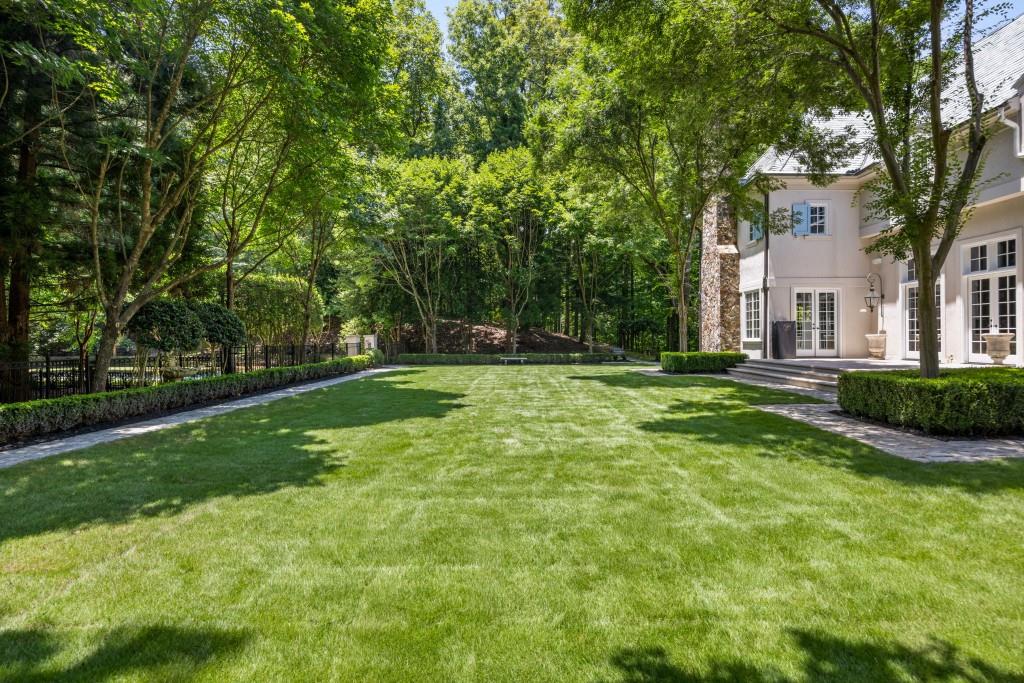 2485 W Wesley Road NW
