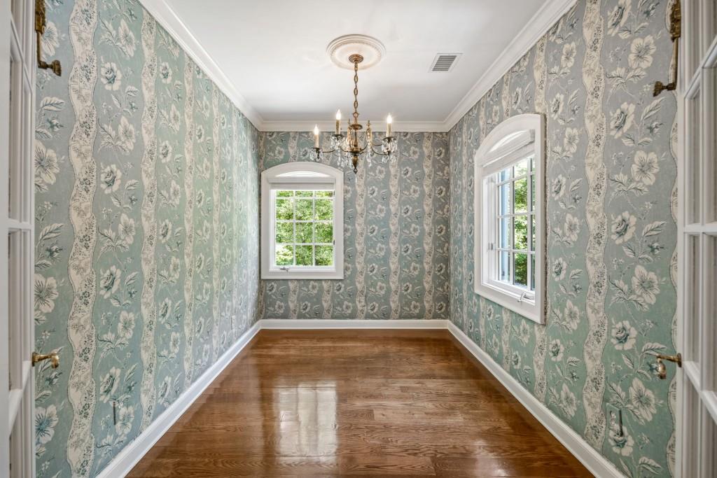 2485 W Wesley Road NW
