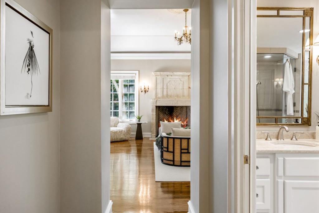 2485 W Wesley Road NW