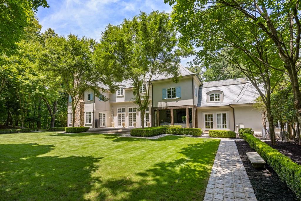 2485 W Wesley Road NW