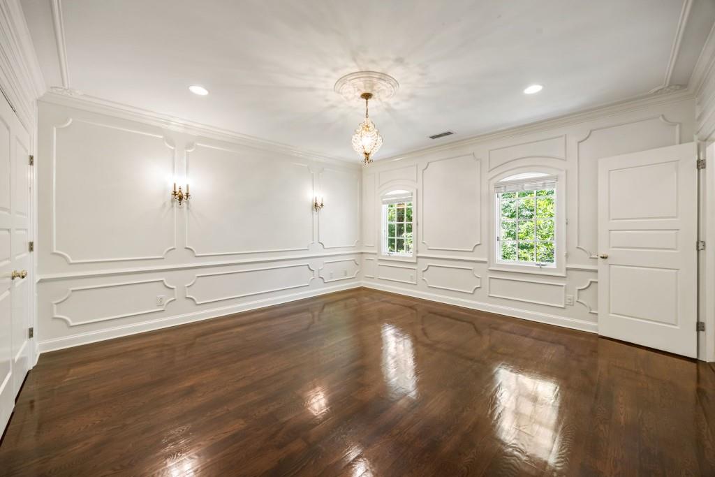 2485 W Wesley Road NW