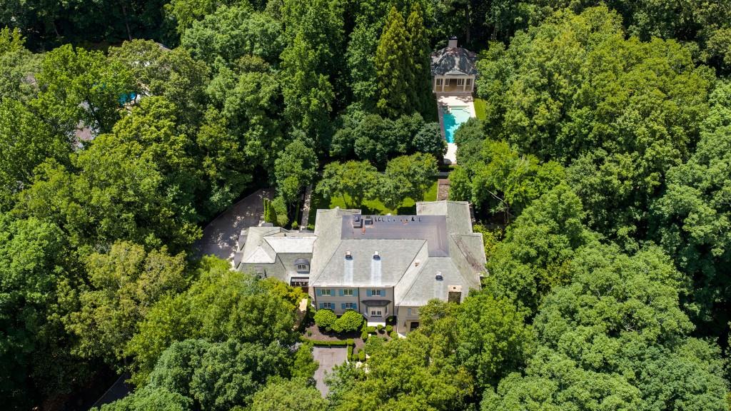 2485 W Wesley Road NW
