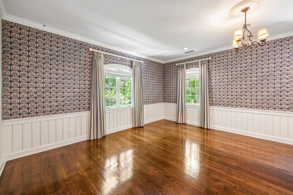 2485 W Wesley Road NW