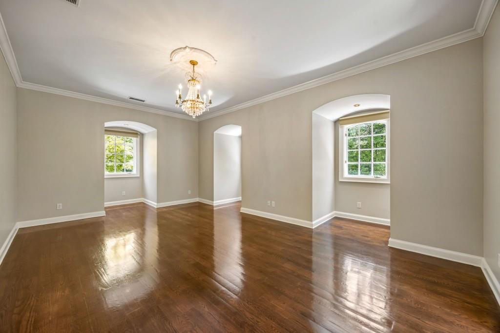 2485 W Wesley Road NW
