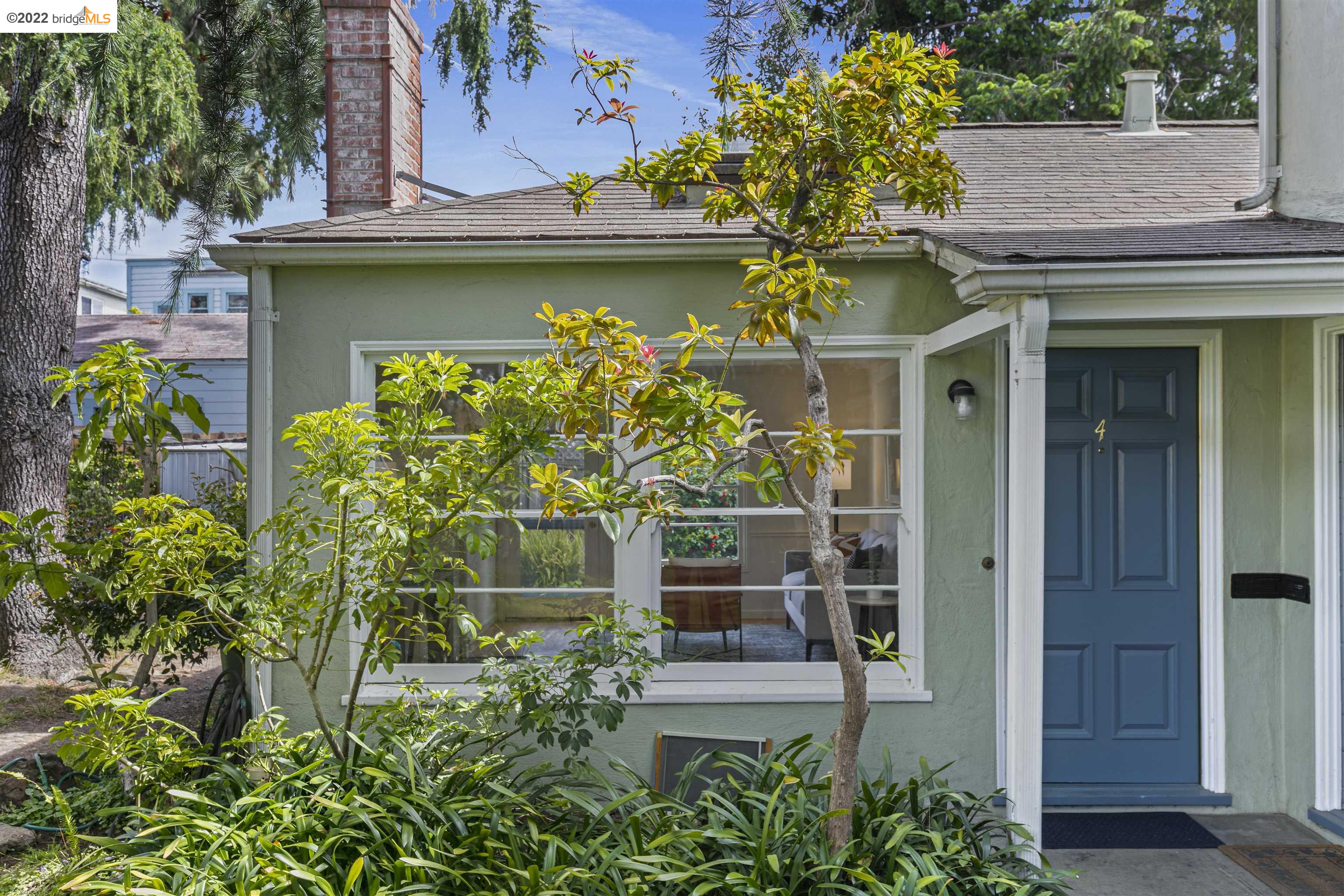 1732 Hearst Ave Unit: 4