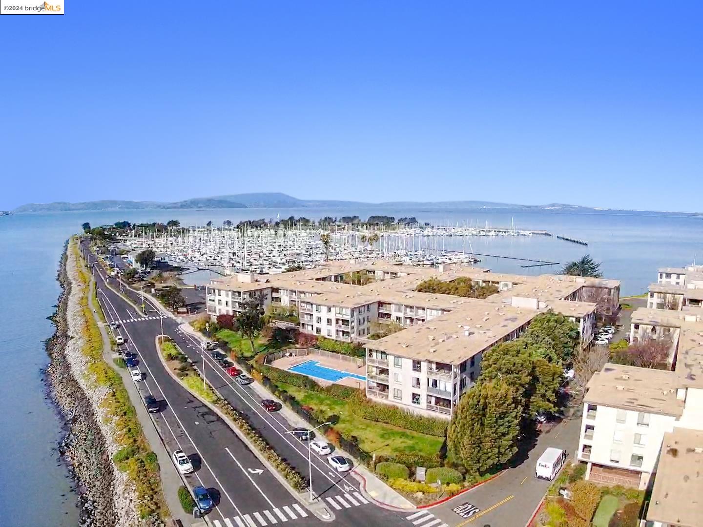 8 Captain Drive # E364