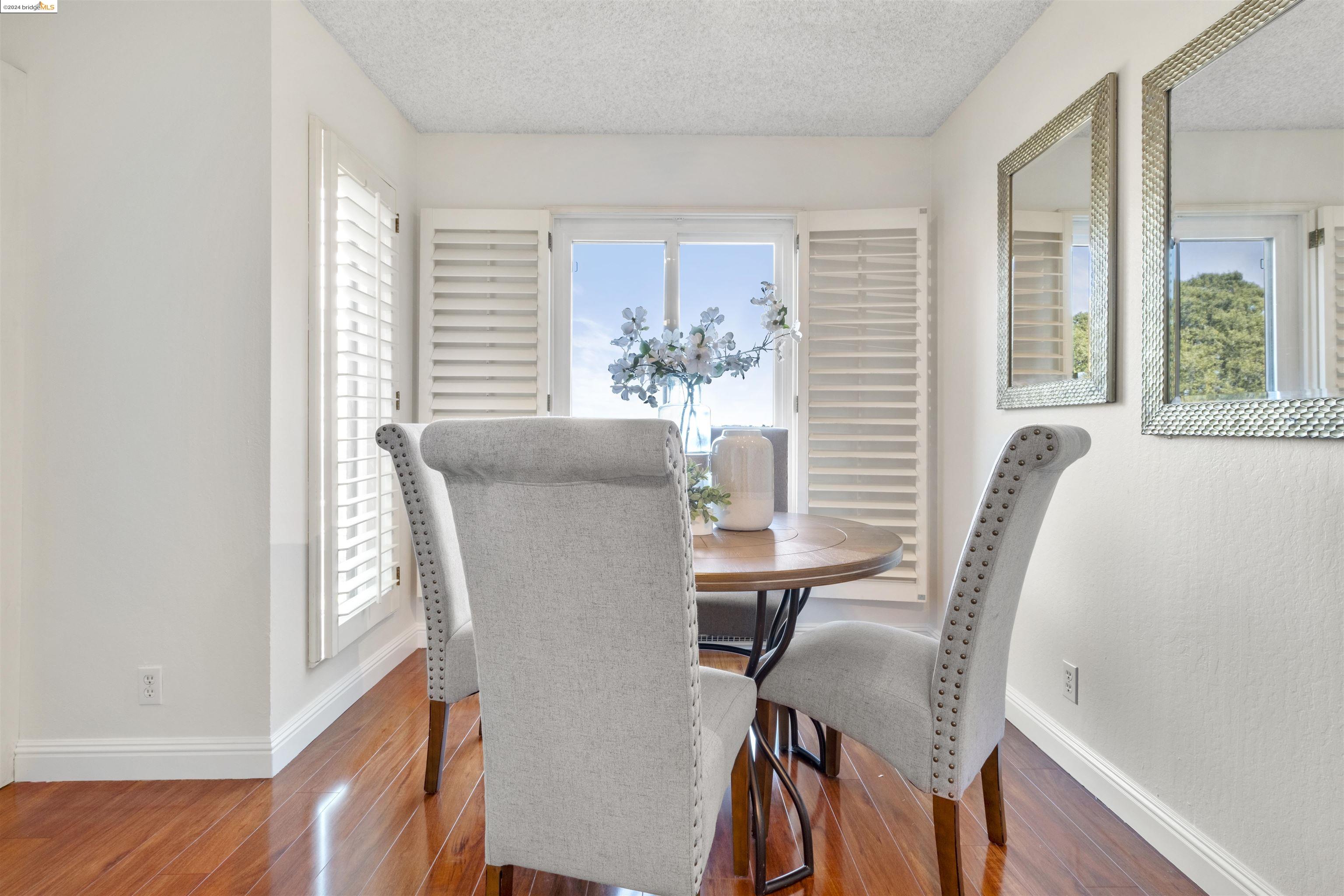 8 Captain Drive # E364