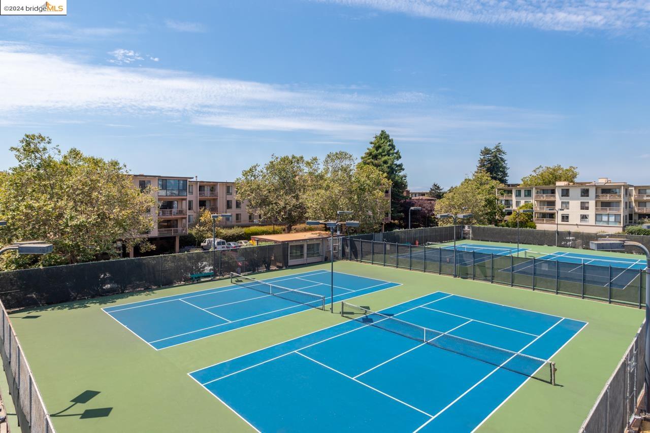 8 Captain Drive # E364